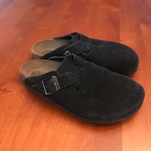 BIRKENSTOCK Boston Black Suede Clogs